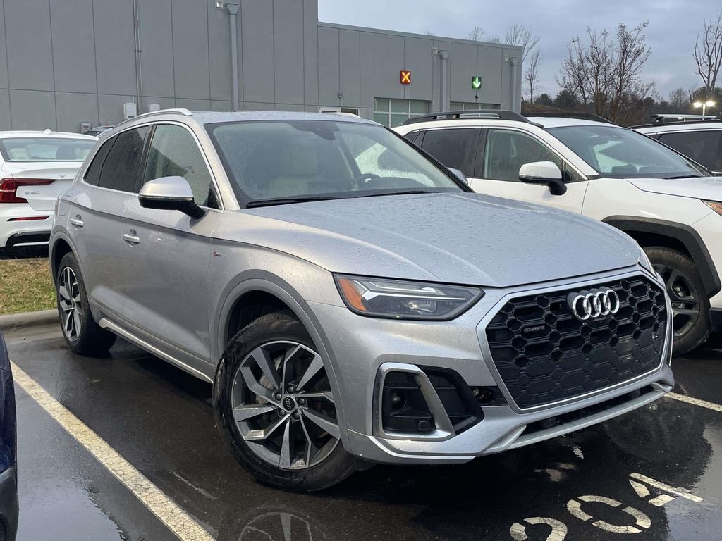 2024 Audi Q5 Premium Plus's photo