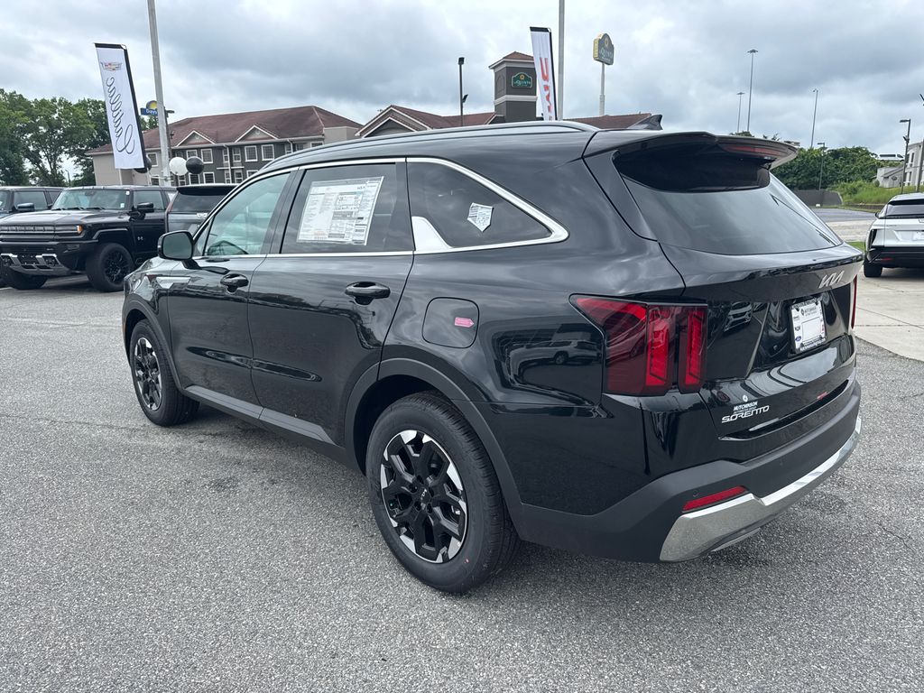 2025 Kia Sorento S photo 5