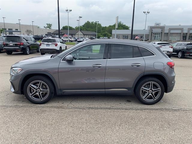 2023 Mercedes Benz GLA 250 4MATIC photo 4