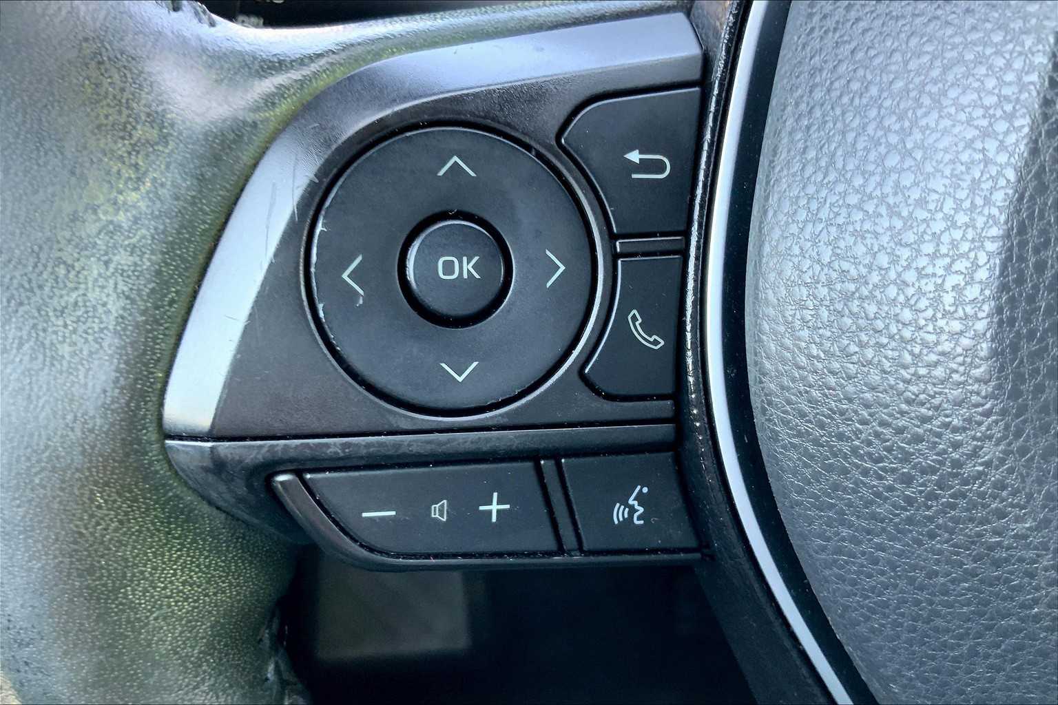 2022 Toyota RAV4 Hybrid XSE photo 20