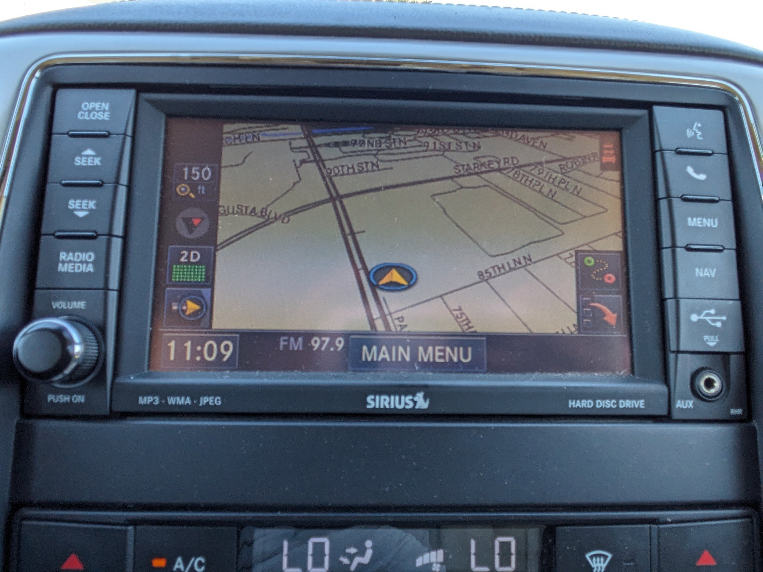 2013 Jeep Grand Cherokee Overland photo 23