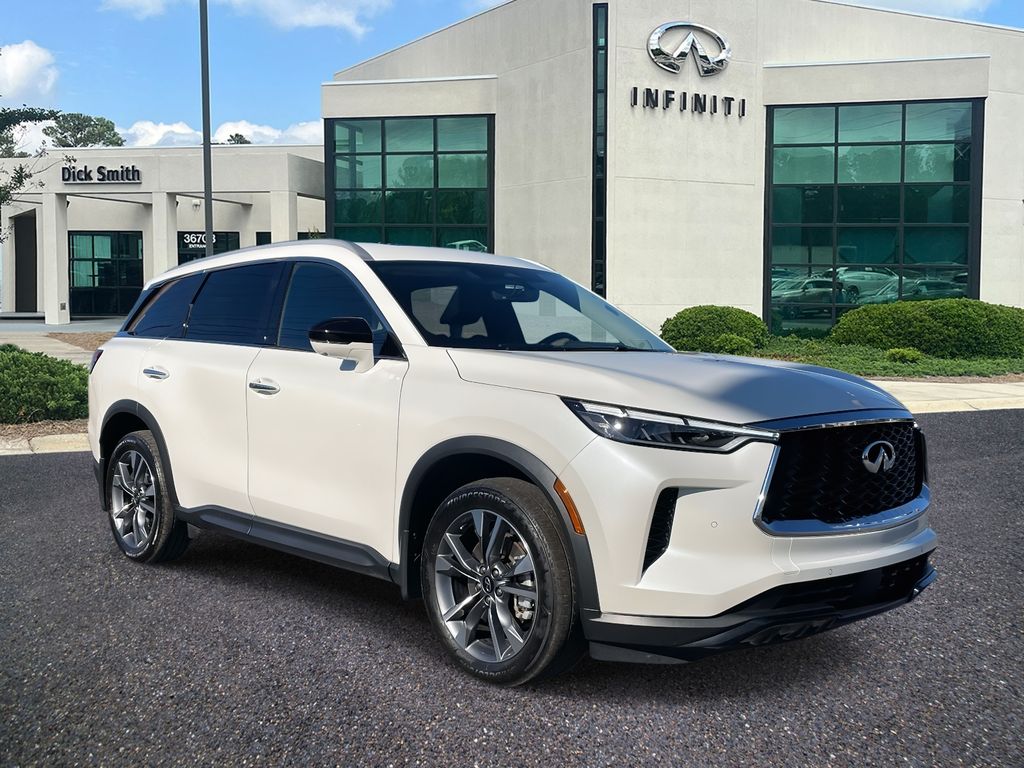 2025 INFINITI QX60 LUXE's photo