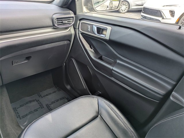 2020 Ford Explorer XLT photo 20