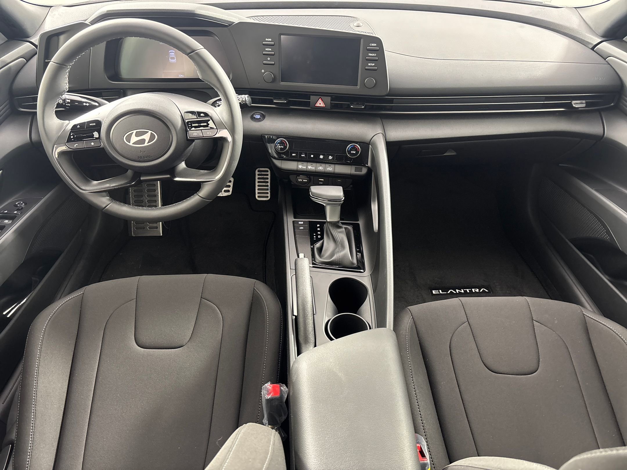 2025 Hyundai Elantra SEL Sport photo 15