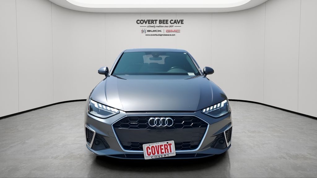 2023 Audi A4 S line Premium Plus 45 TFSI Quattro photo 2