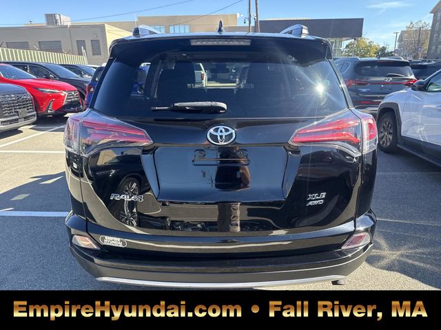 2018 Toyota RAV4 Adventure photo 4