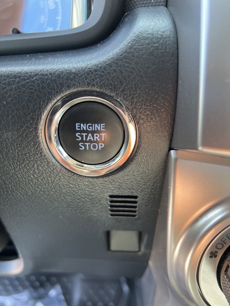 2022 Toyota 4Runner SR5 photo 16