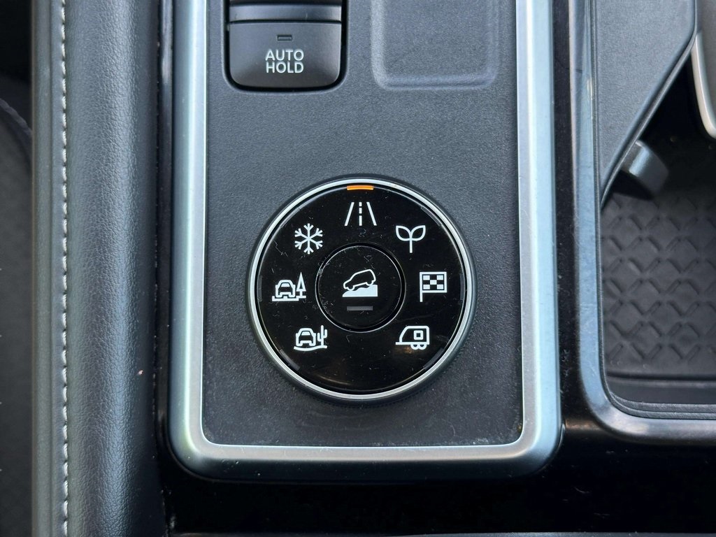 2024 Nissan Pathfinder SL photo 18
