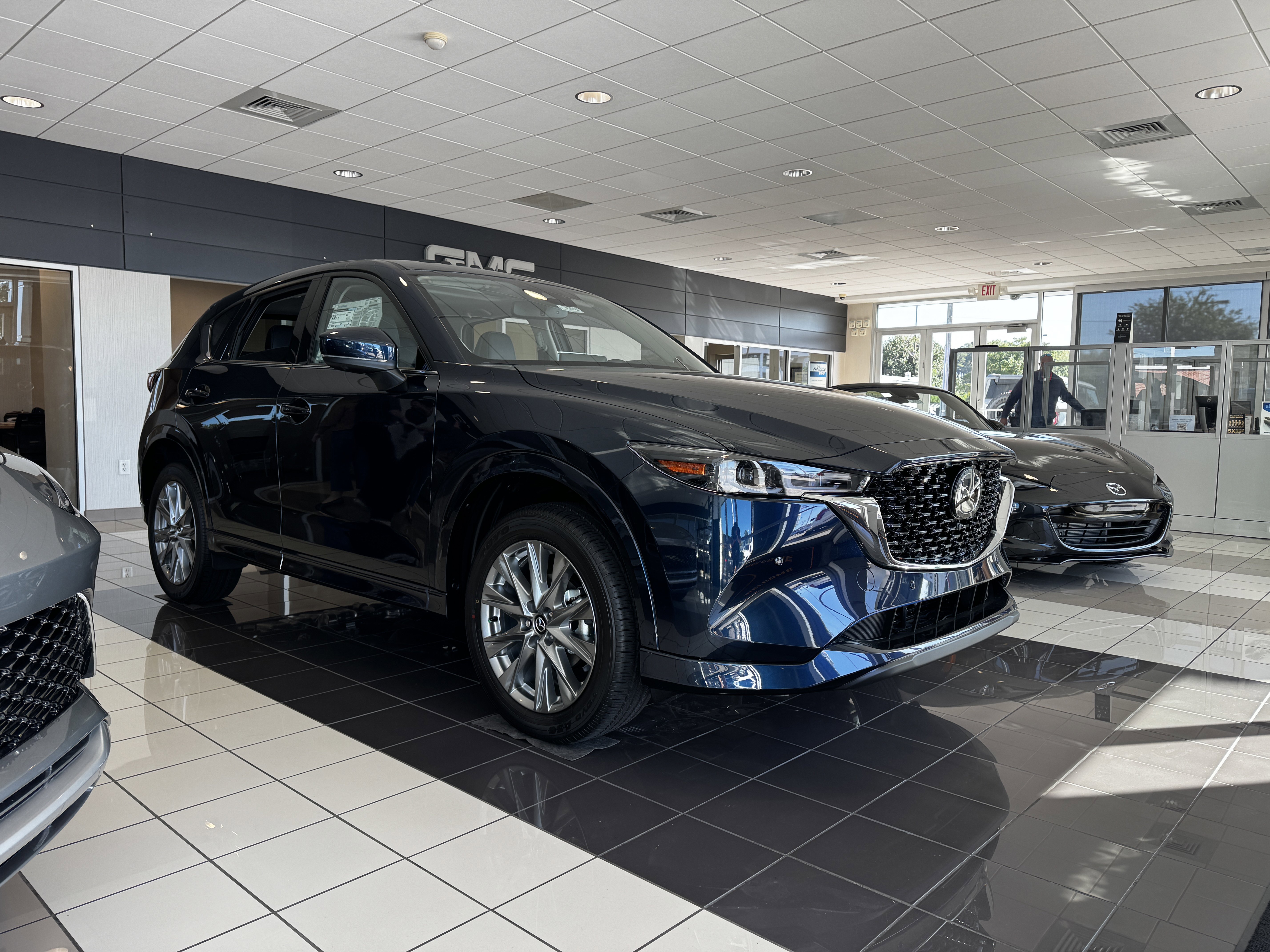 2025 Mazda CX-5 S Premium Plus package's photo
