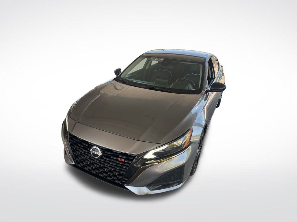 2023 Nissan Altima SR photo 31
