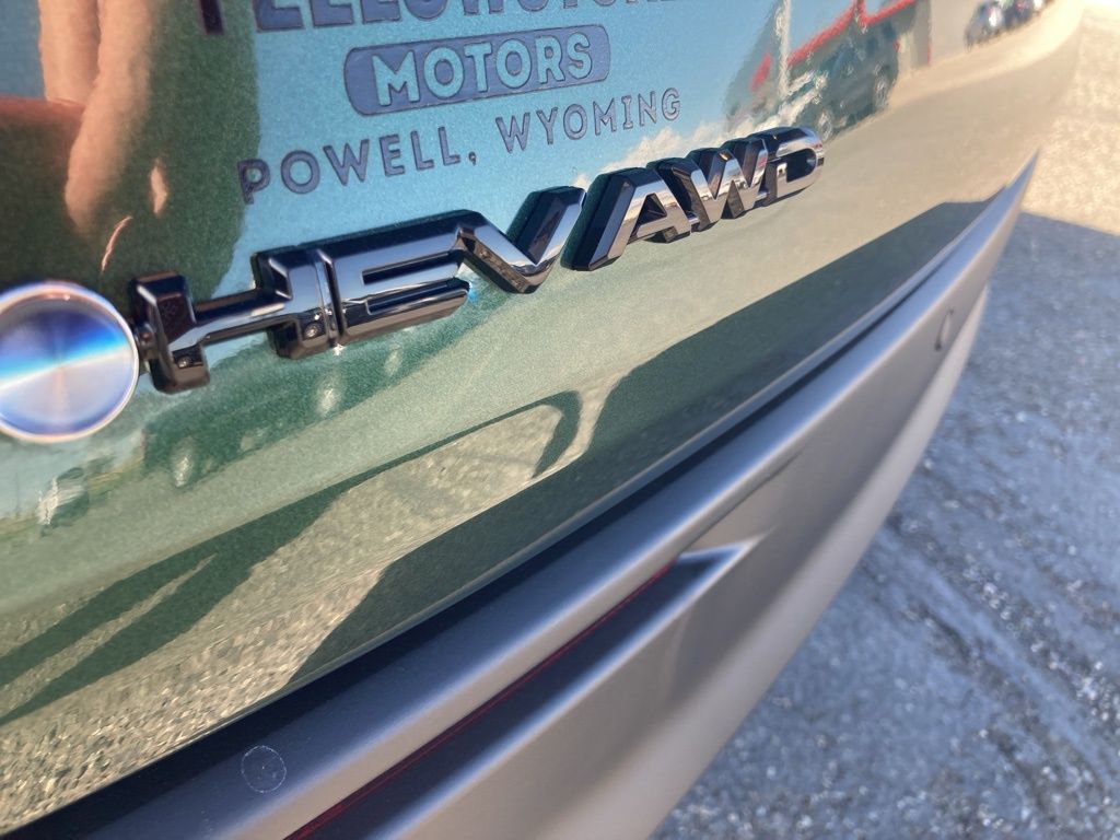 2025 Toyota Sienna Woodland Edition photo 36