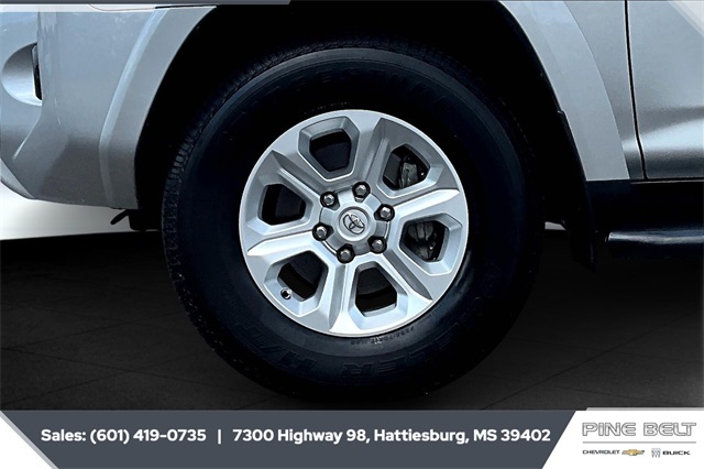 2023 Toyota 4Runner SR5 Premium photo 4