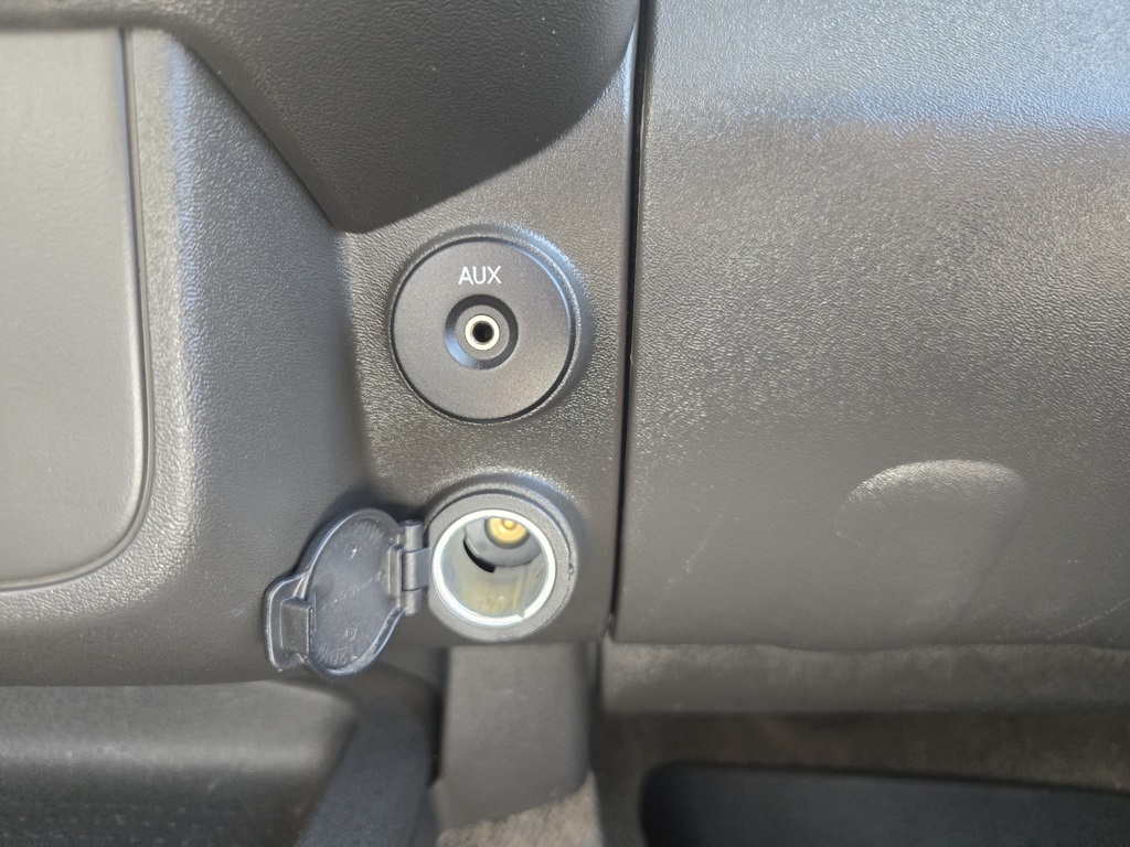2012 Nissan Frontier PRO-4X photo 23