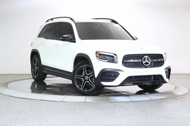 2023 Mercedes-Benz GLB Base's photo