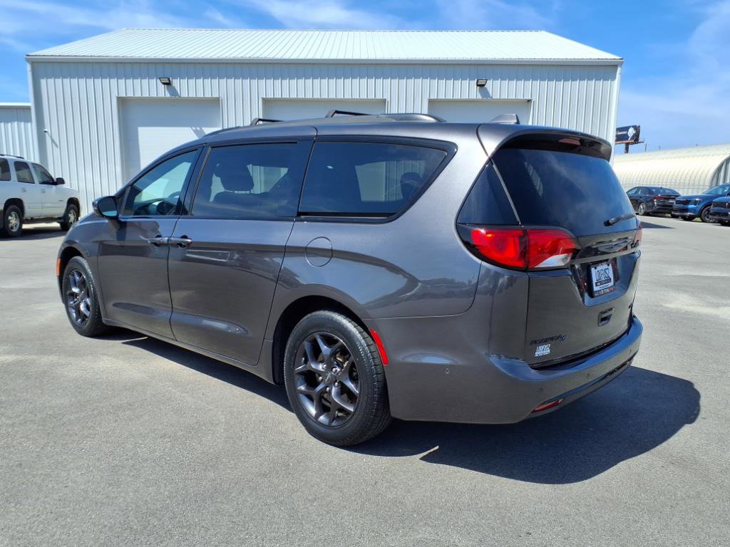 2019 Chrysler Pacifica Limited photo 4
