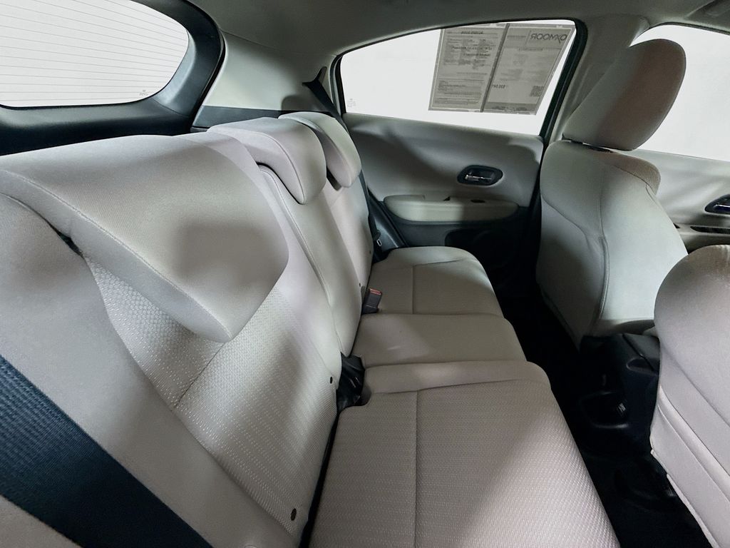 2016 Honda HR-V LX photo 23