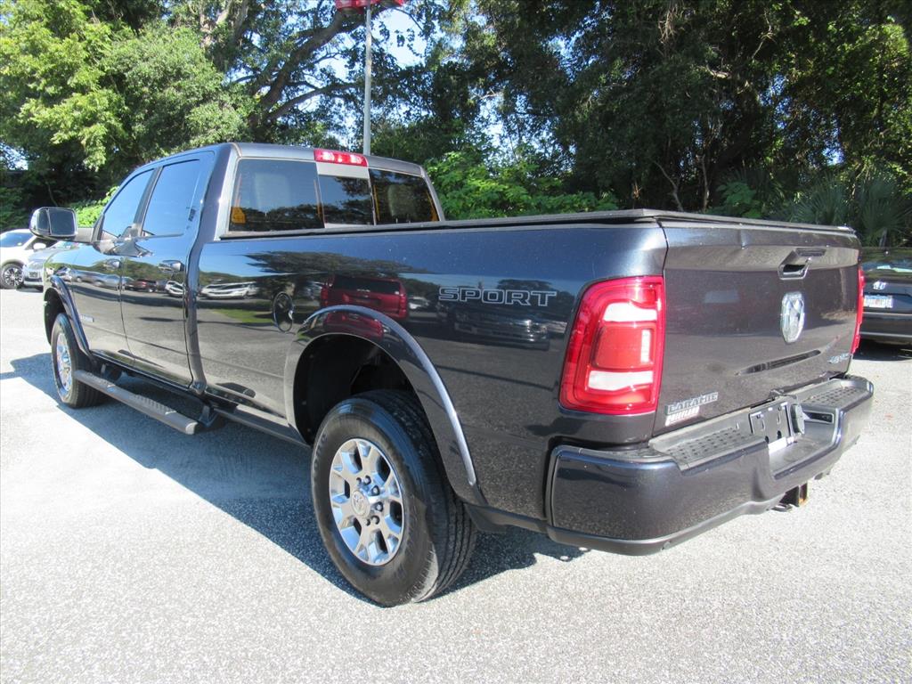 2021 Ram 3500 Laramie photo 4