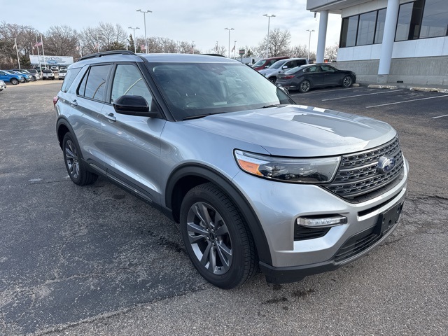 2022 Ford Explorer XLT's photo
