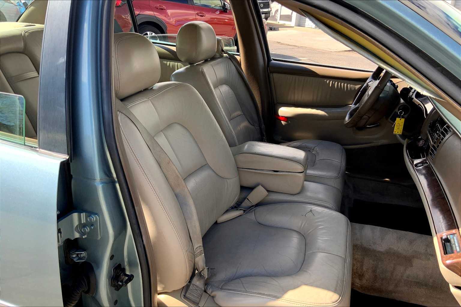 2004 Buick Park Avenue photo 8
