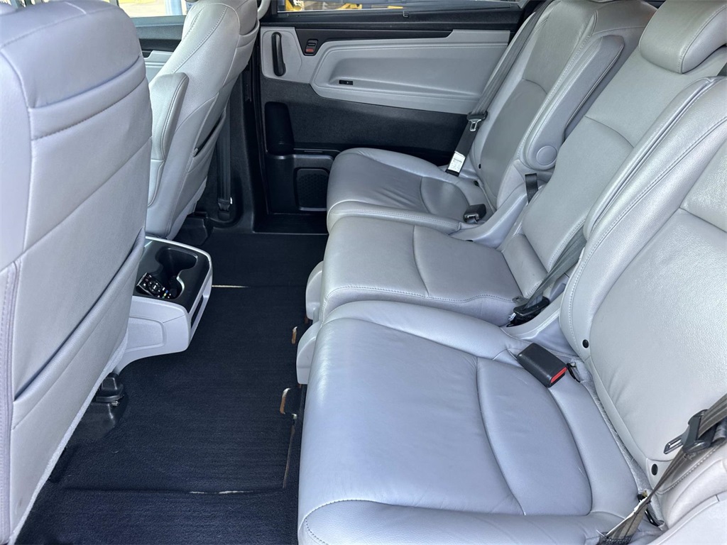 2020 Honda Odyssey Touring photo 13