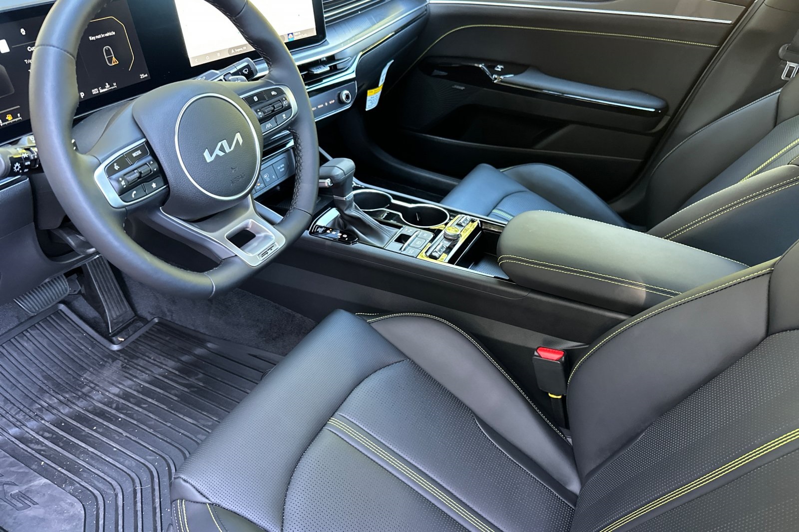 2026 Kia K5 GT photo 4