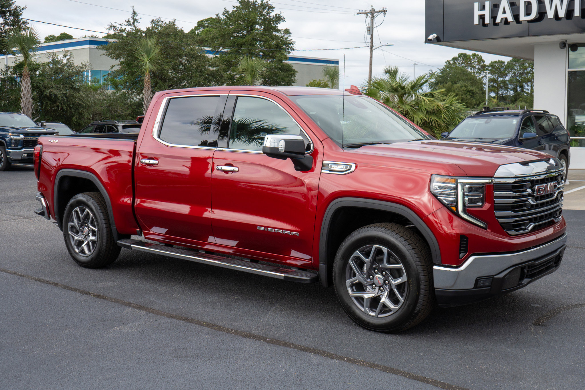 2026 GMC Sierra 1500 SLT's photo