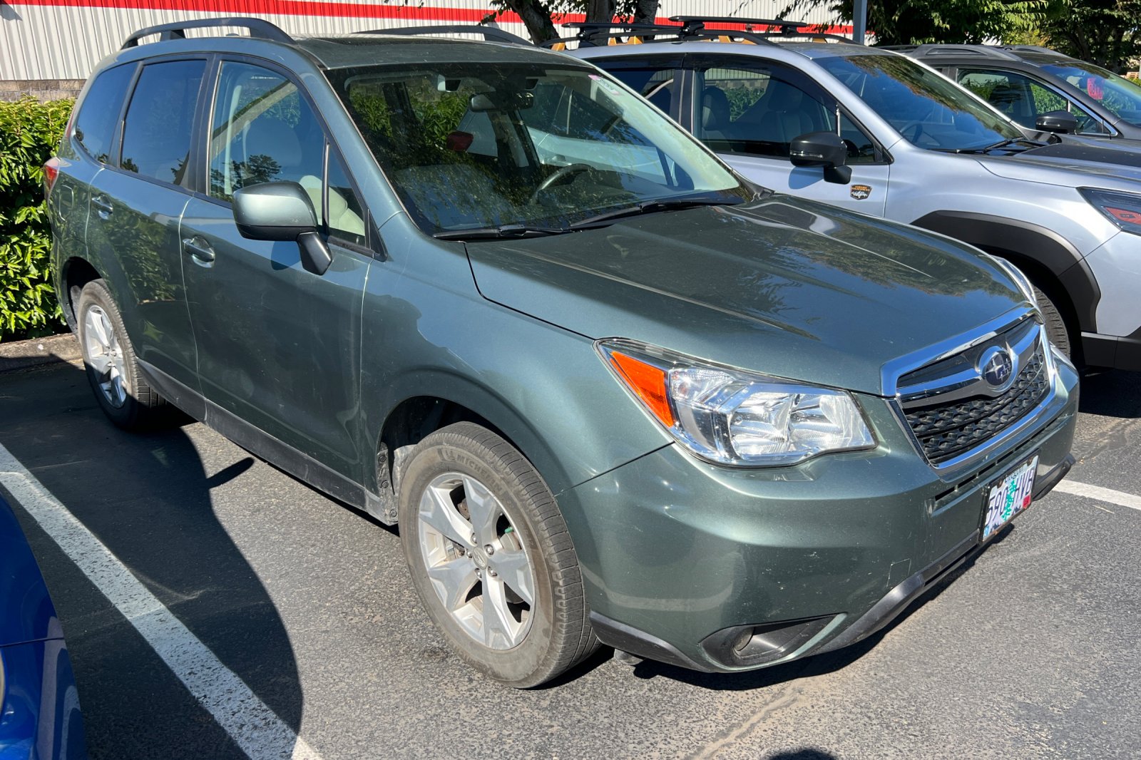 2016 Subaru Forester 2.5i Premium photo 2