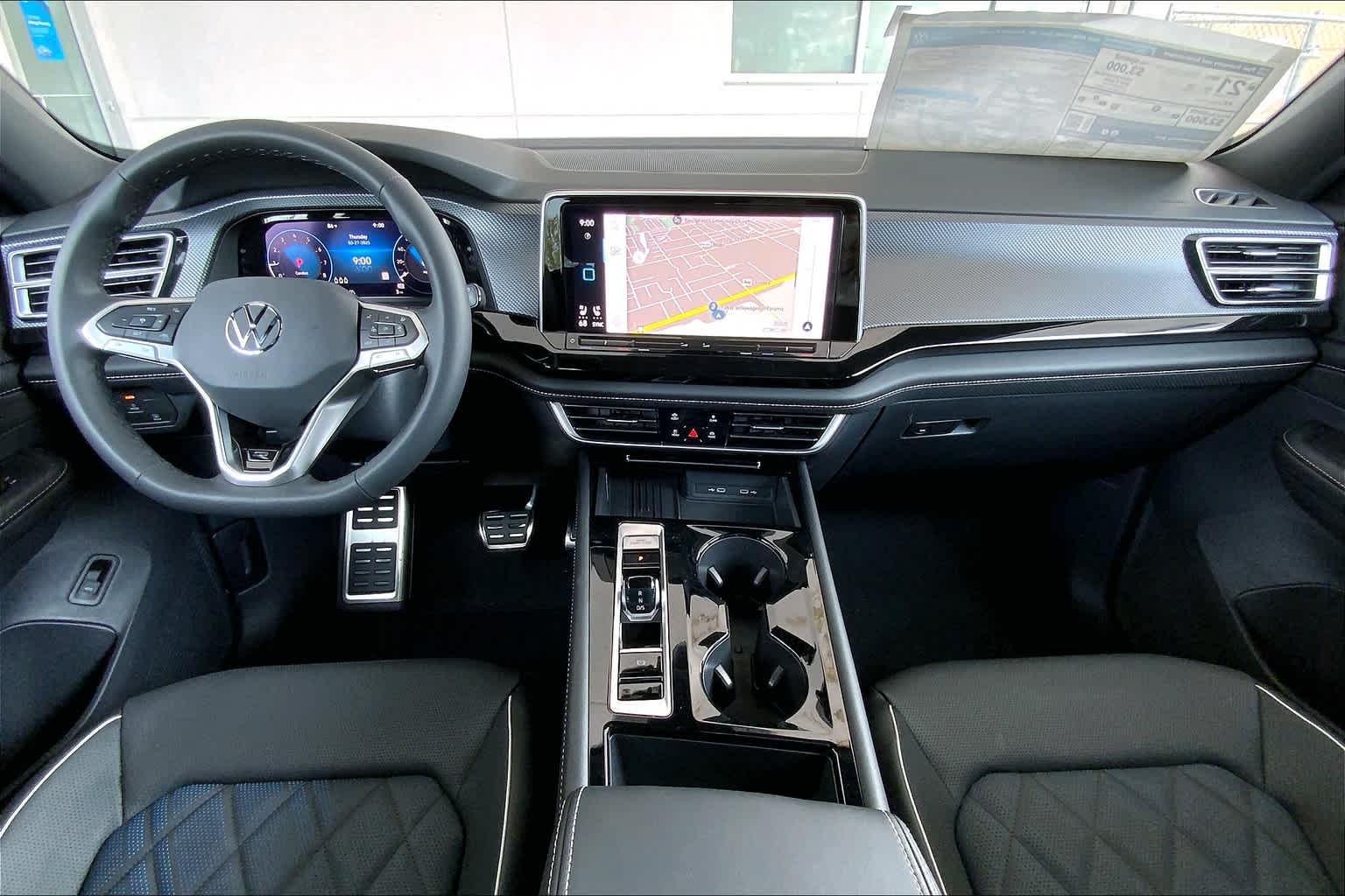 2025 Volkswagen Atlas Cross Sport SEL Premium R-Line photo 2