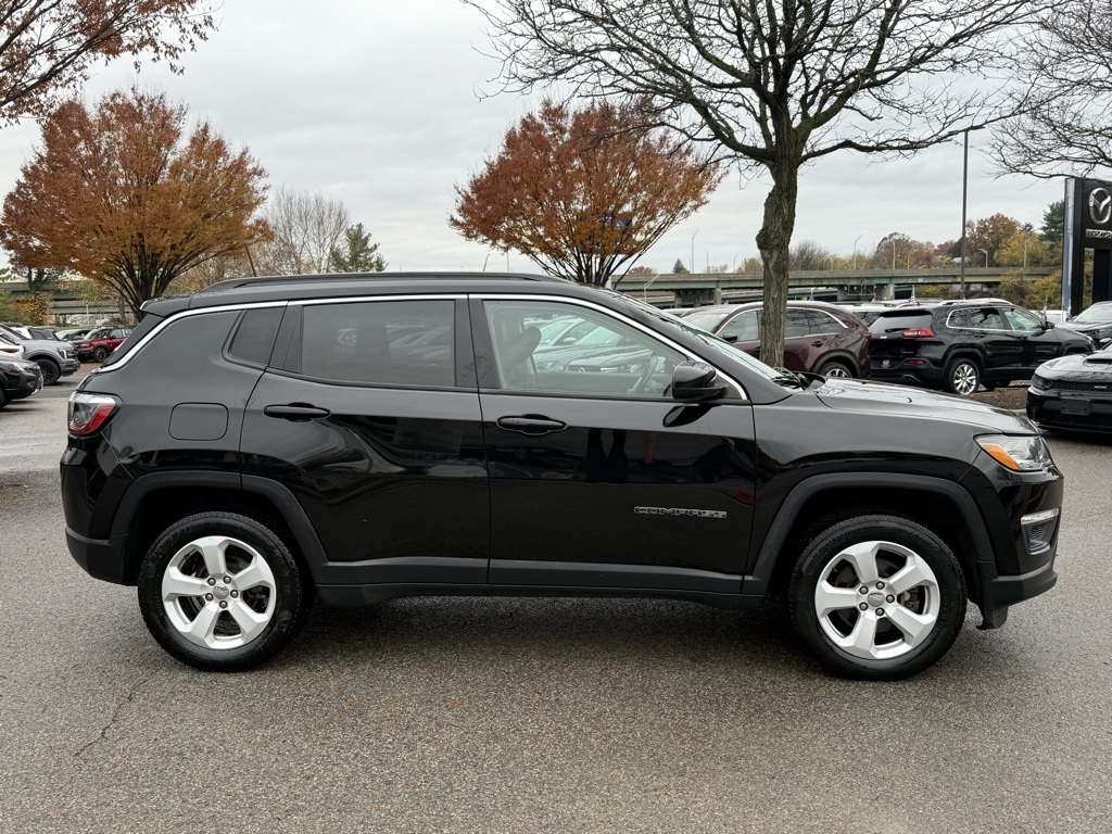 2021 Jeep Compass Latitude photo 4