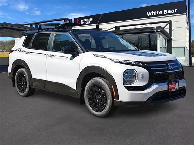 2025 Mitsubishi Outlander Trail Edition's photo