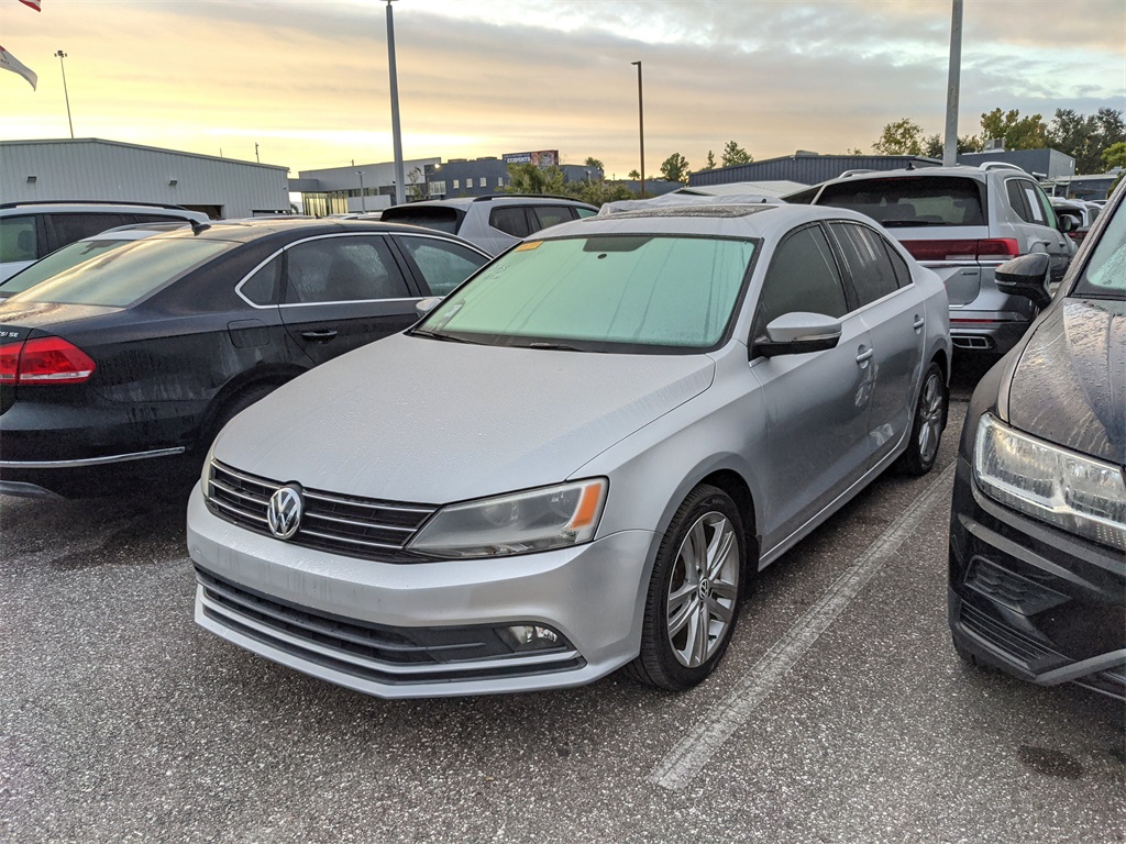 2015 Volkswagen Jetta 1.8T SEL photo 2
