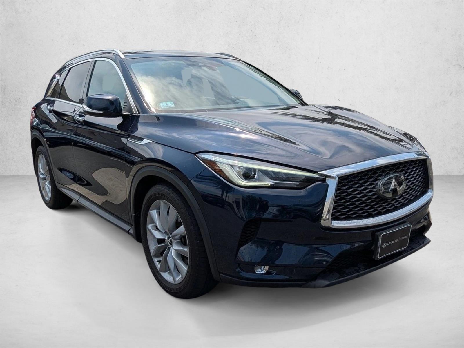 2019 Infiniti QX50 Luxe photo 3