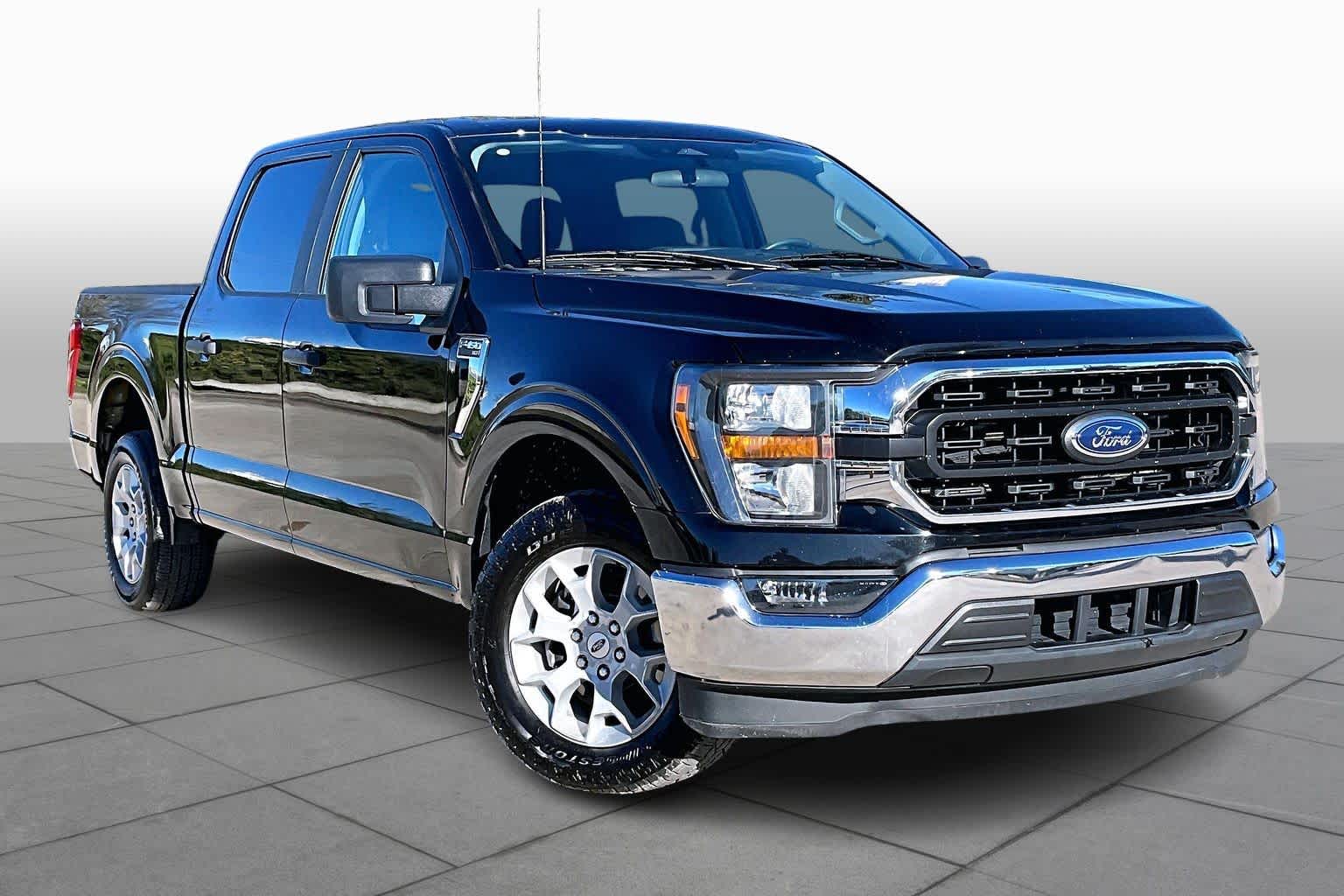 2023 Ford F-150 XLT photo 3