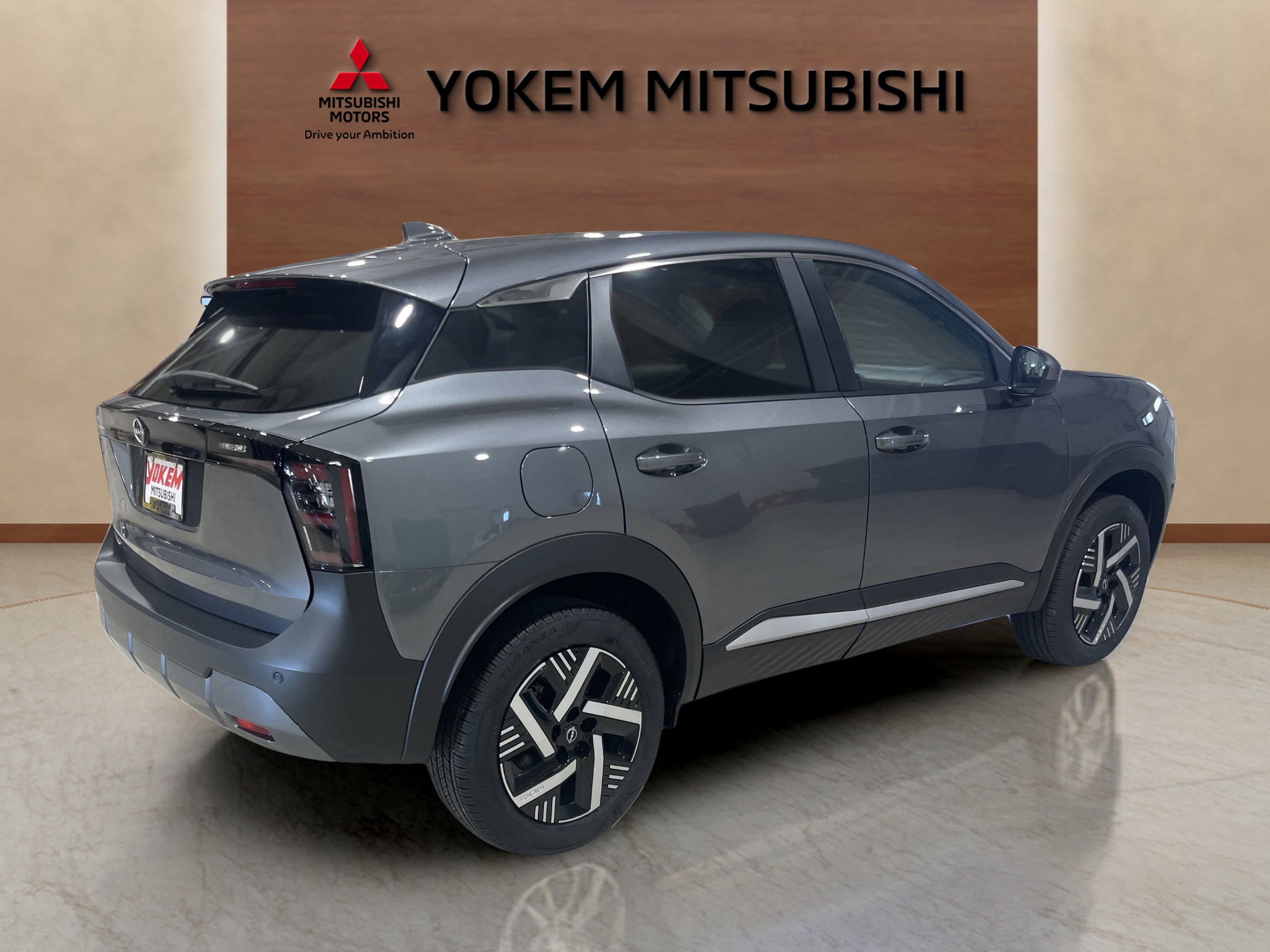 2025 Nissan Kicks SV photo 4