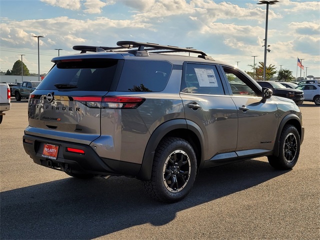 2025 Nissan Pathfinder Rock Creek photo 3