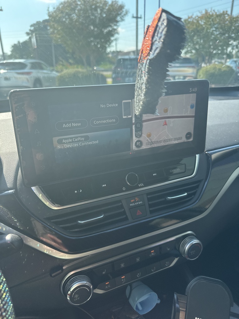 2023 Nissan Altima 2.5 SR photo 10