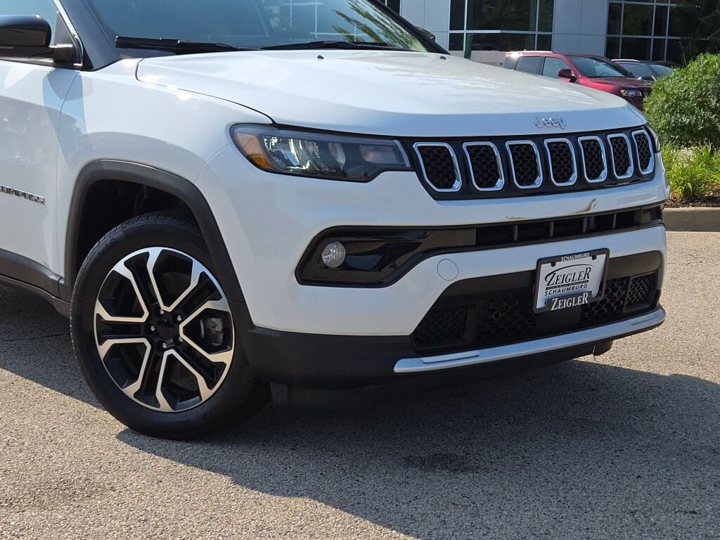 2023 Jeep Compass Limited photo 2