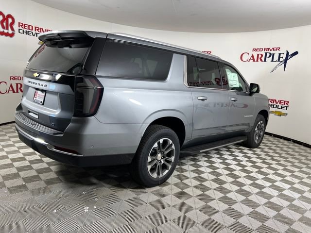 2026 Chevrolet Suburban LT photo 6