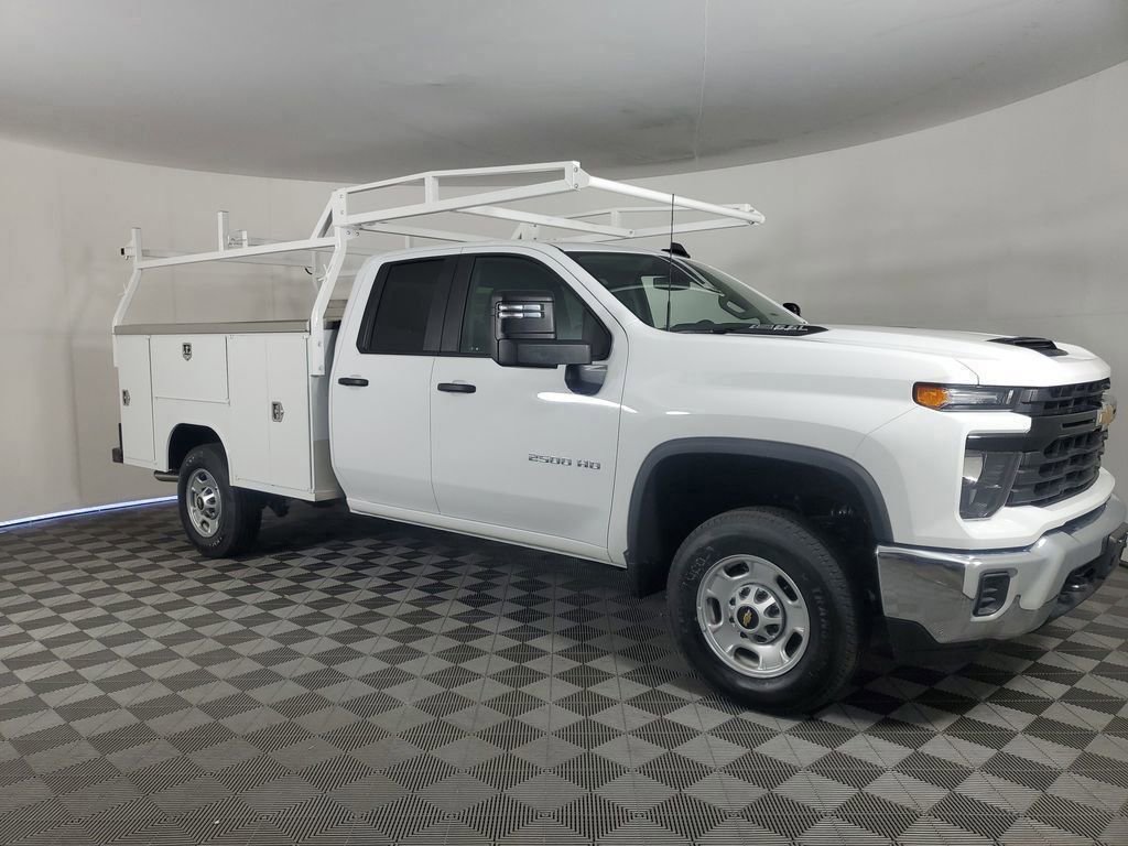 2025 Chevrolet Silverado 2500HD Work Truck photo 3