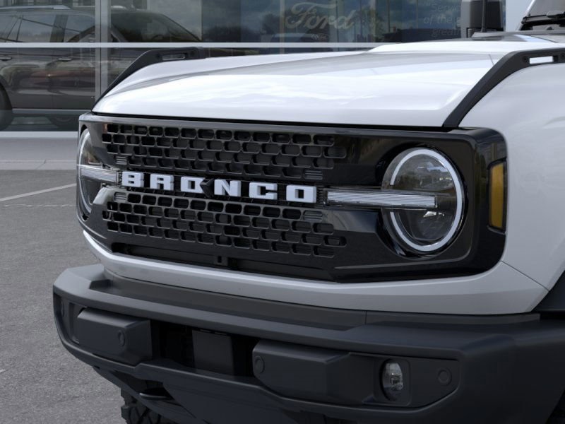 2025 Ford Bronco Outer Banks photo 17