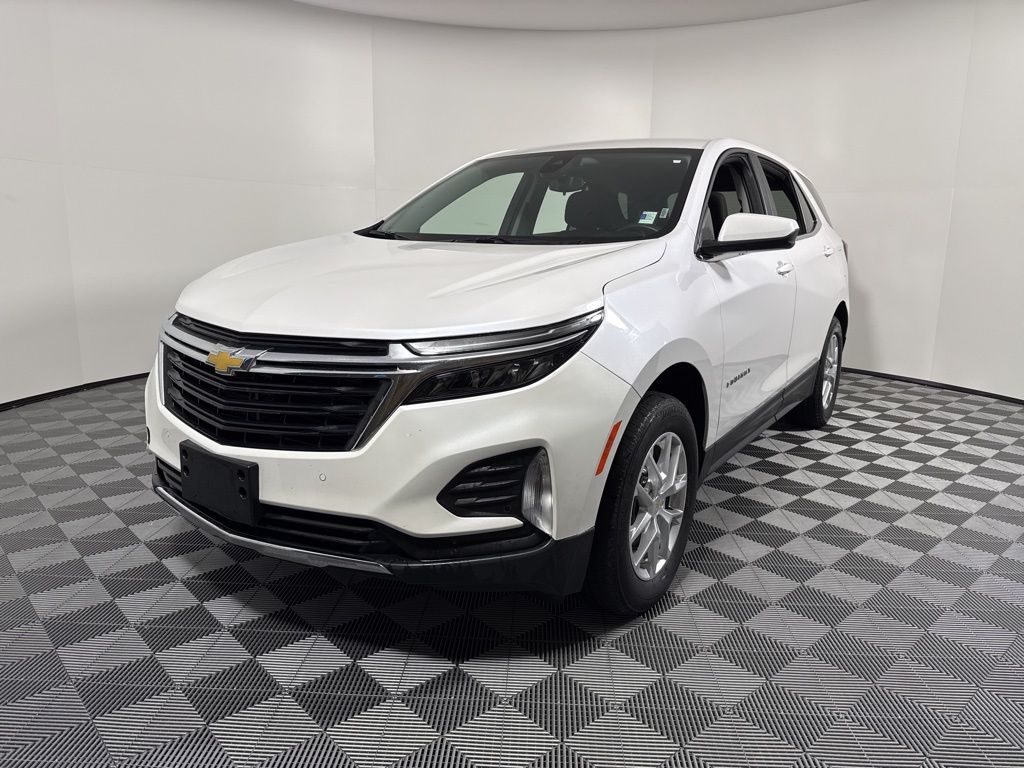 2024 Chevrolet Equinox LT's photo