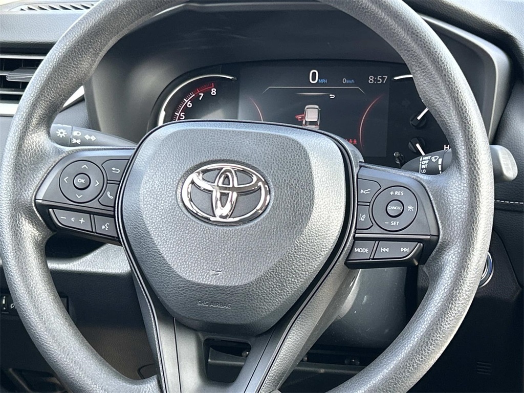 2024 Toyota RAV4 XLE photo 14