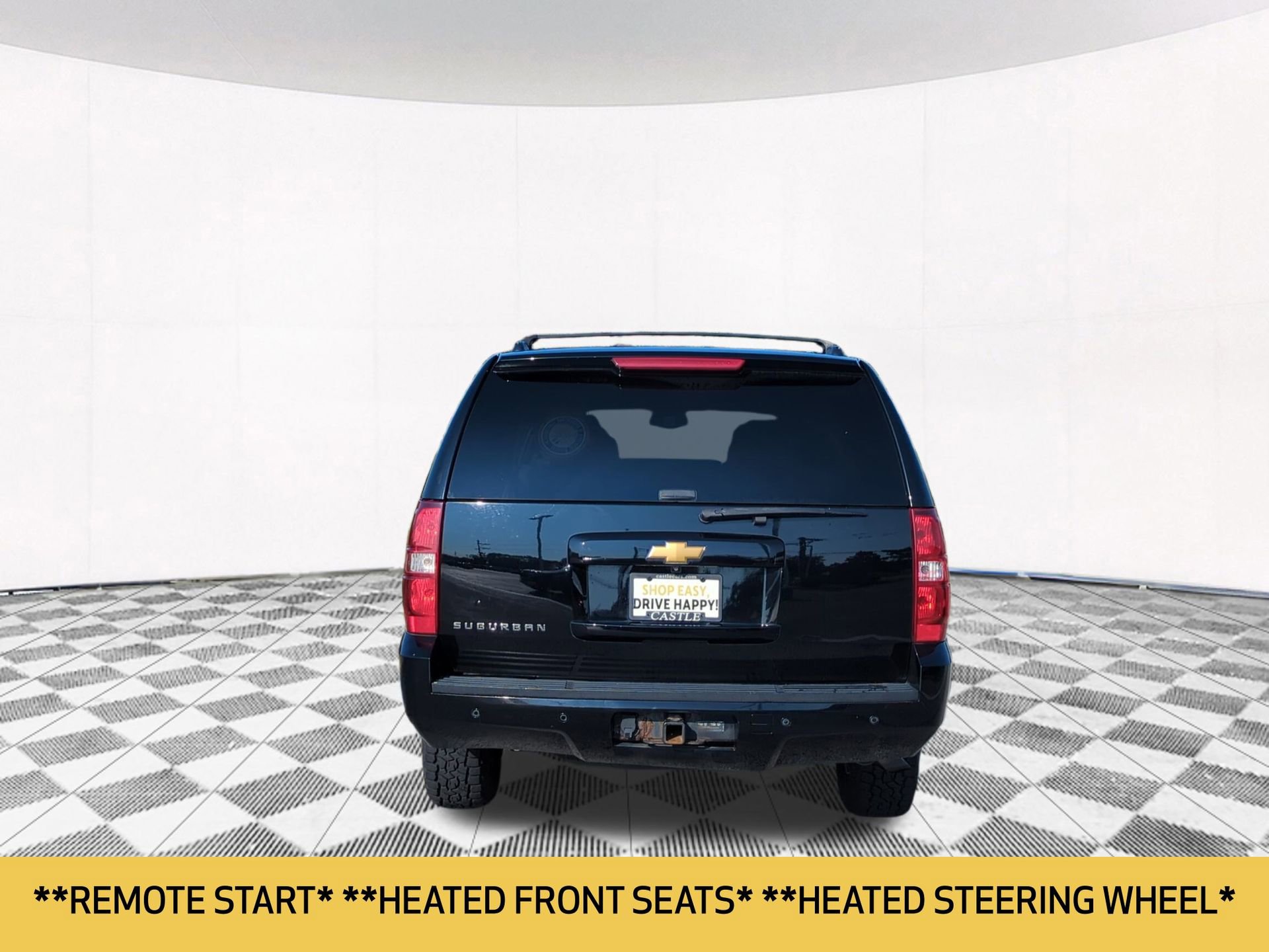 2013 Chevrolet Suburban LT photo 2