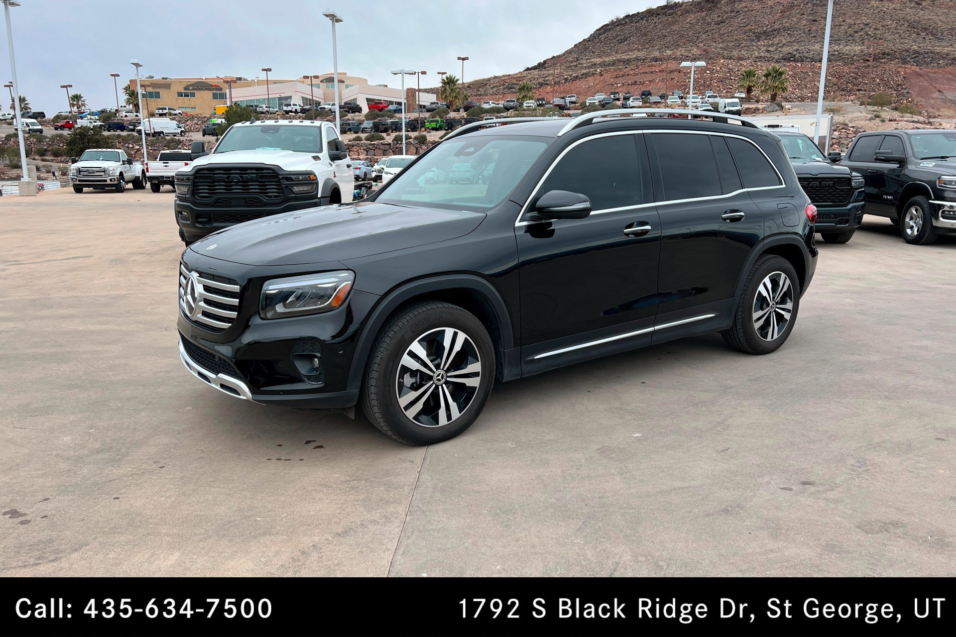 2025 Mercedes-Benz GLB Base's photo