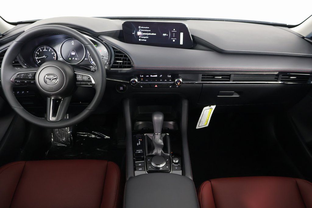 2025 Mazda Mazda3 Preferred photo 4