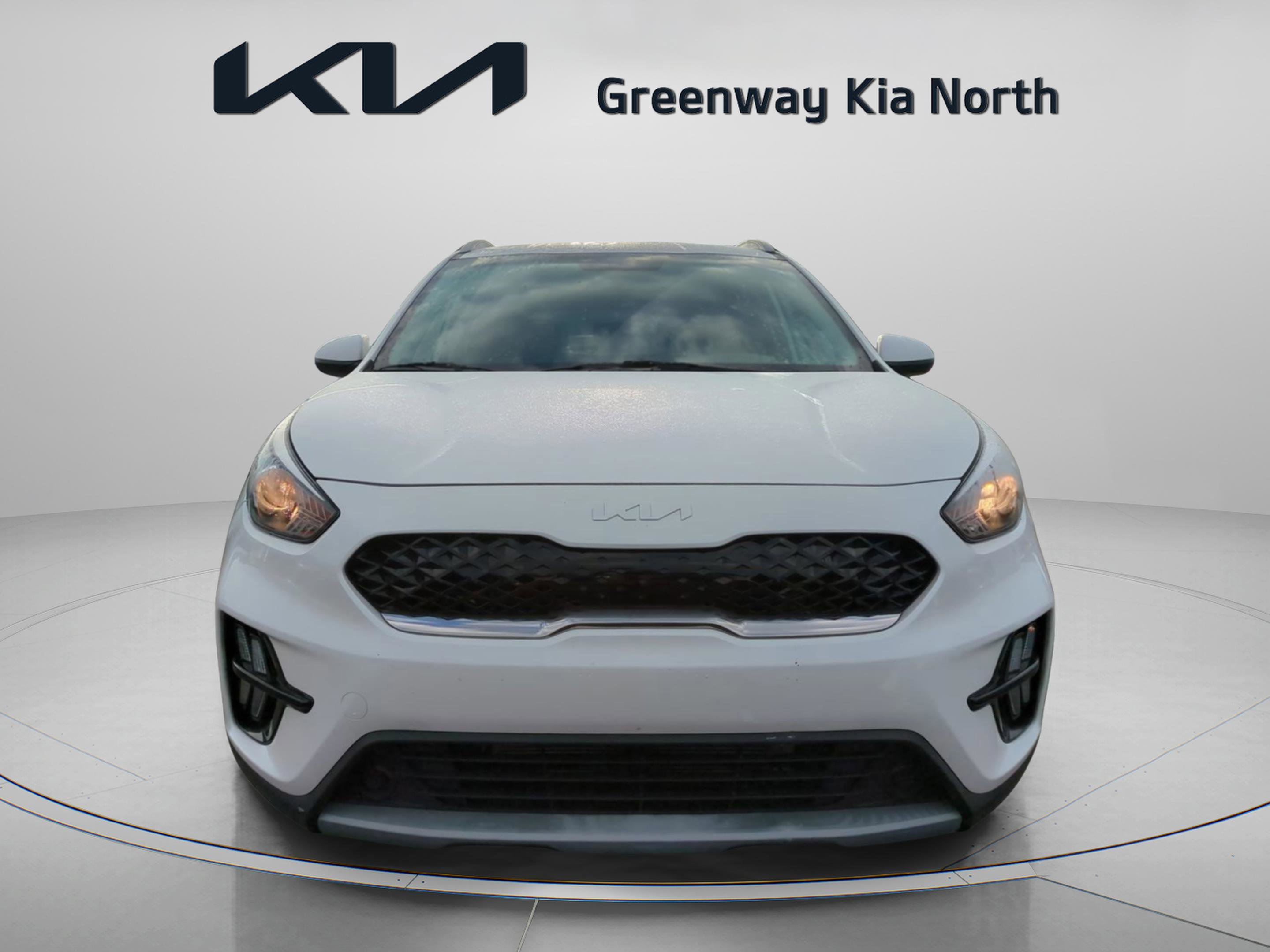 2022 Kia Niro LX photo 2