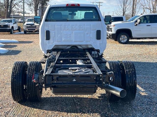 2024 Chevrolet Silverado 5500HD Work Truck photo 4
