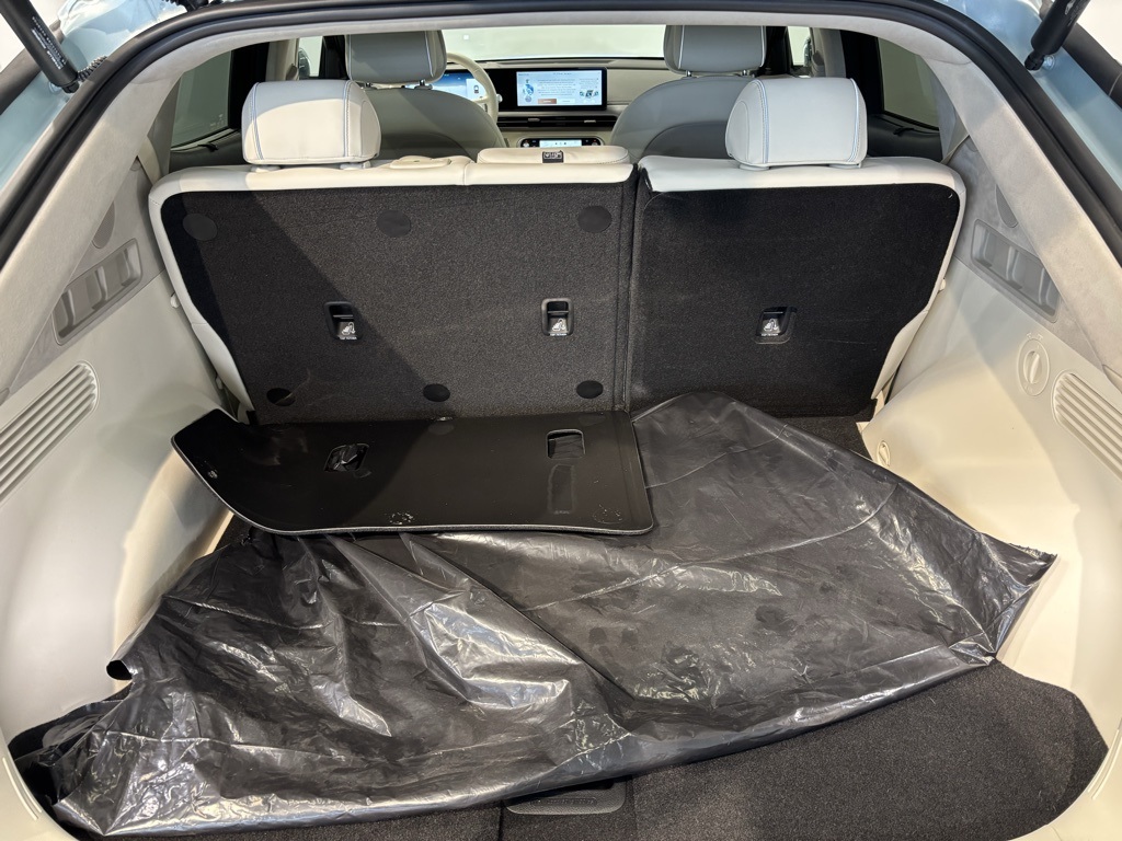 2025 Genesis GV60 Performance AWD photo 17