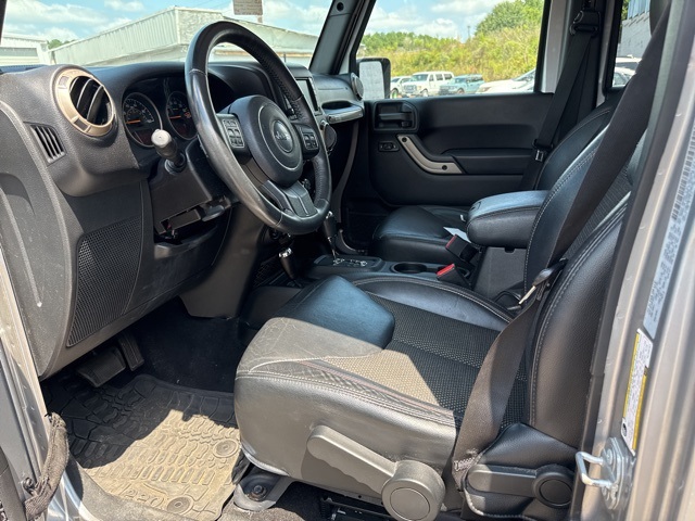 2016 Jeep Wrangler Unlimited Sahara photo 7