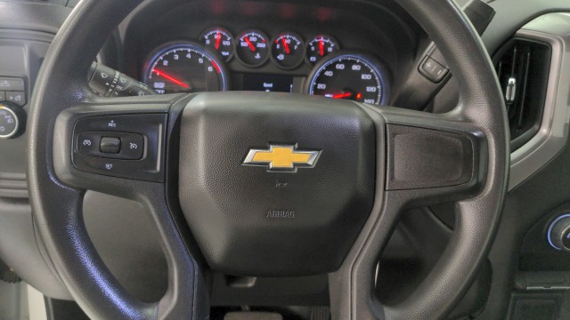 Used 2022  Chevrolet Work Truck image 1